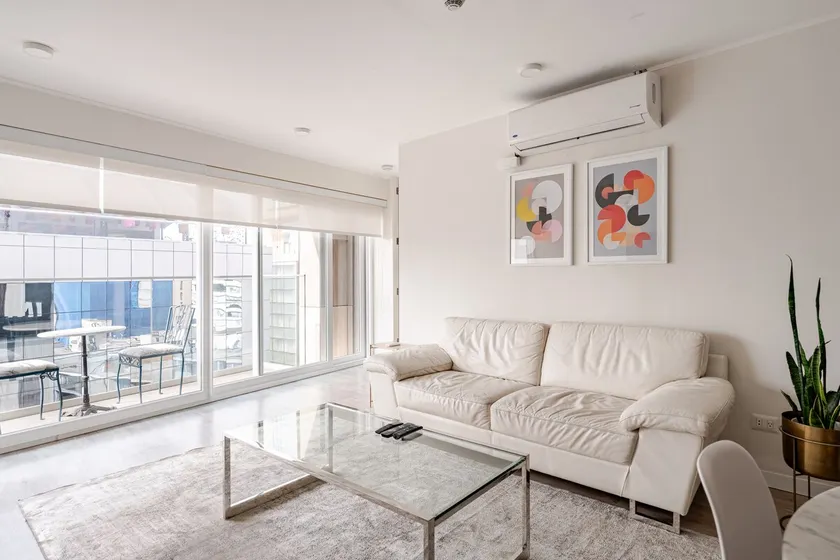 Modern 2BD-2BA Heart of Miraflores! - Image 1