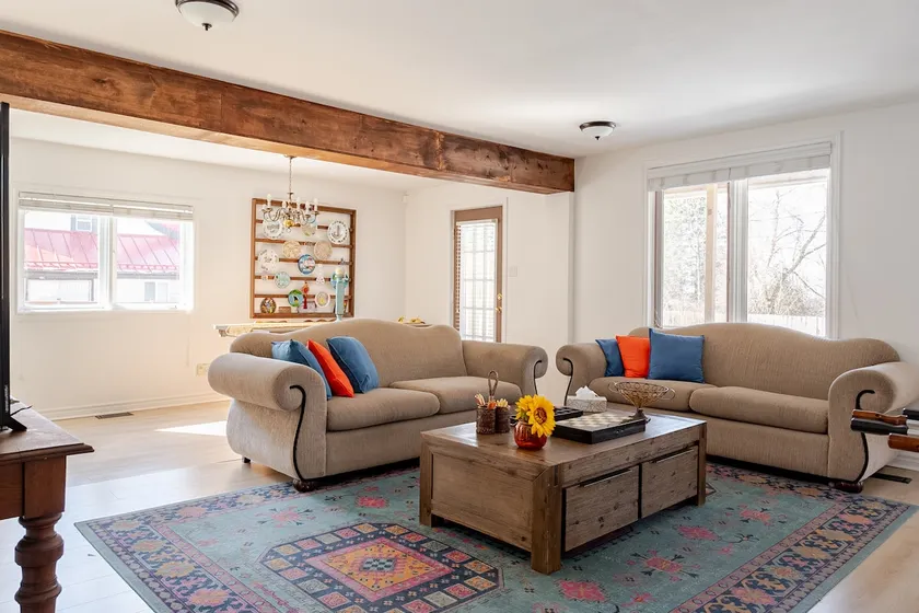 Cozy 2 BR Single Family Unit by Lake Simcoe - Image 1