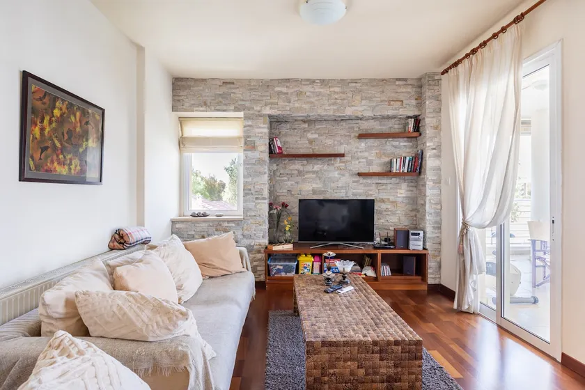 Warm Residence in the heart of the City Center - Balcony & view - Image 1
