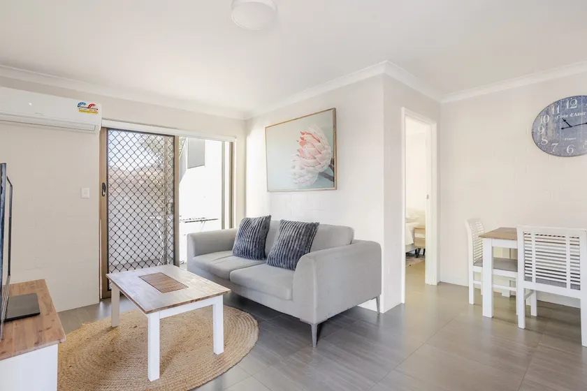 South Perth - Home Away from Home - Free WIFI - Image 1