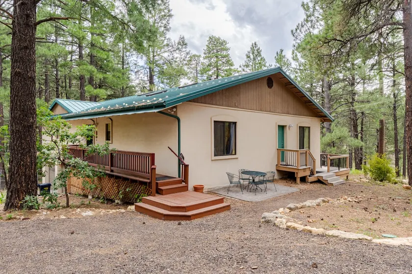 Pine Oak Vistas - Image 1