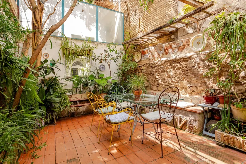 El Patio de Gracia vintage home - Image 1