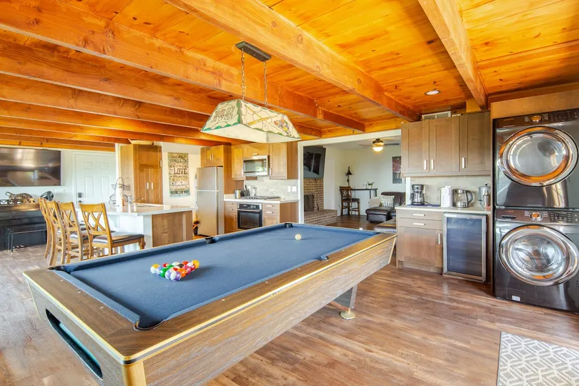 San Diego Retreat ·Jacuzzi + Billiards +Sleeps 12! - Image 1