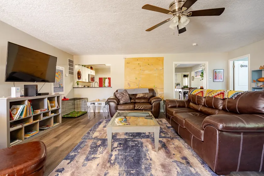 Alb.Uptown, dog friendly walk to food and shops. - Image 1