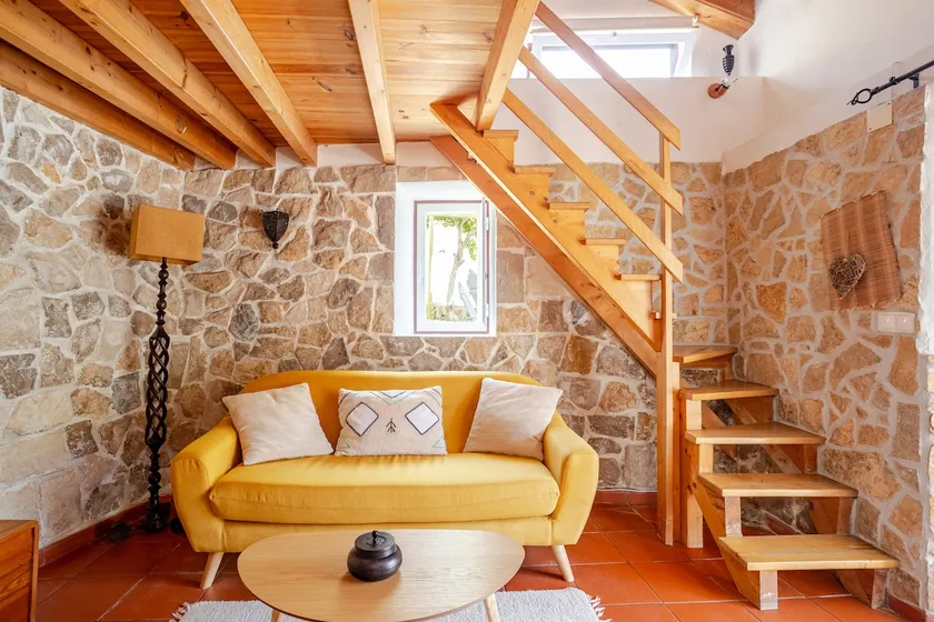 Piccola casa accogliente tra la montagna e il mare - Image 1