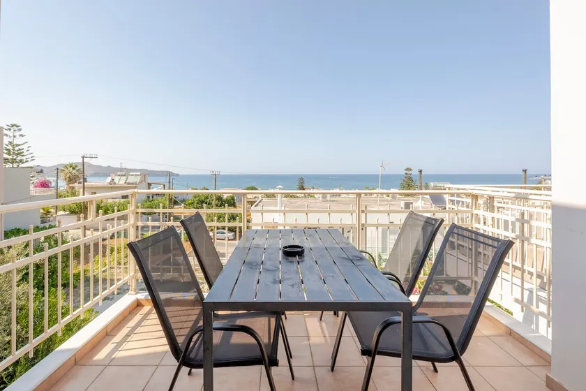 Manos Suites - Image 1