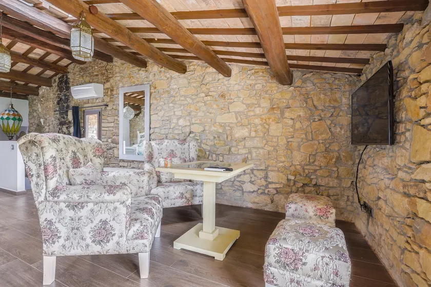 Style and tranquility at the foot of Montserrat 4 - Image 1