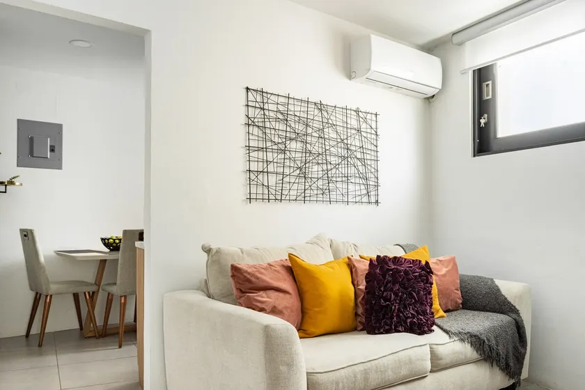 Isabela - Toyas Apt 1 - Surfers Paradise - Image 1