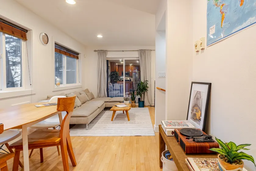 3br home | Capitol Hill | Parking | EV charger - Image 1