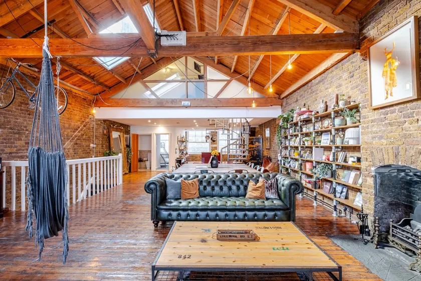 Penthouse Loft apartment with roof terrace Not for events or parties - Image 1