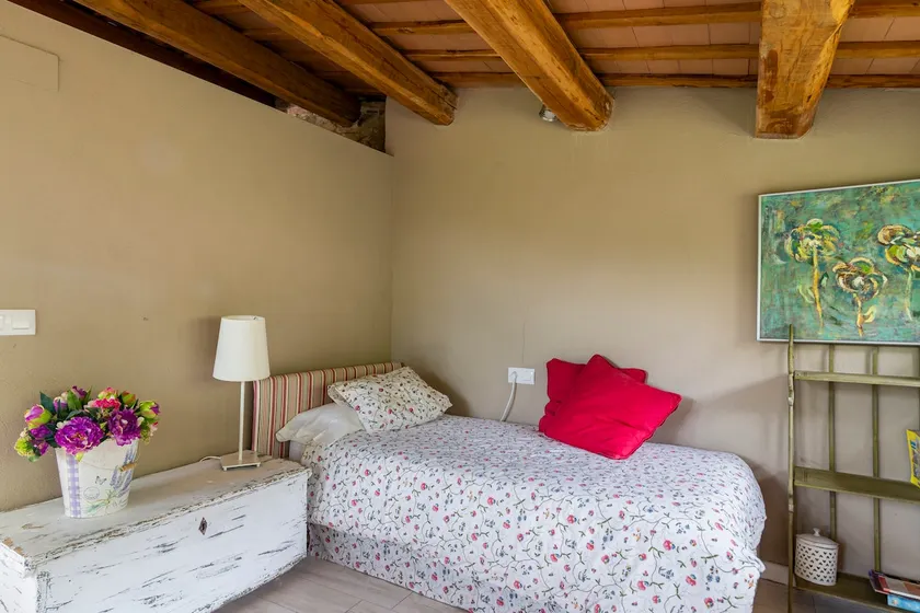 Charming cottage - Image 1