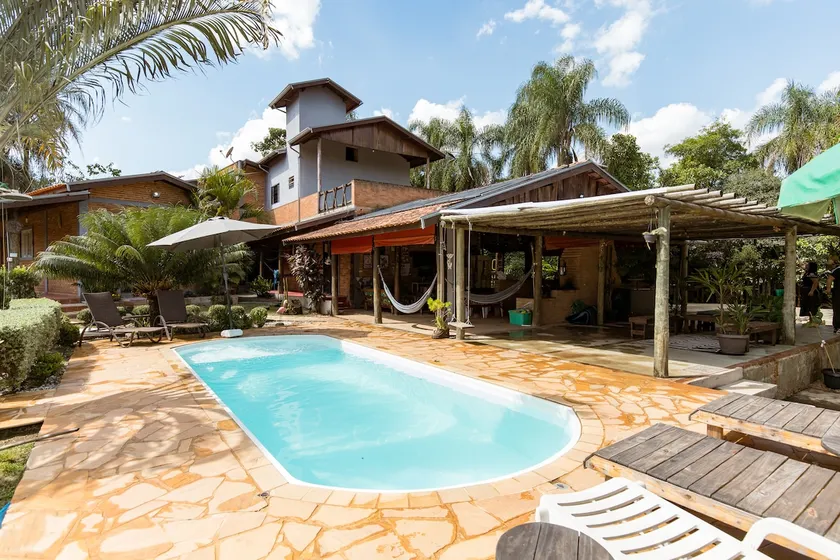 Heated Pool, Outdoor Fireplace, Beach Tennis - Image 1