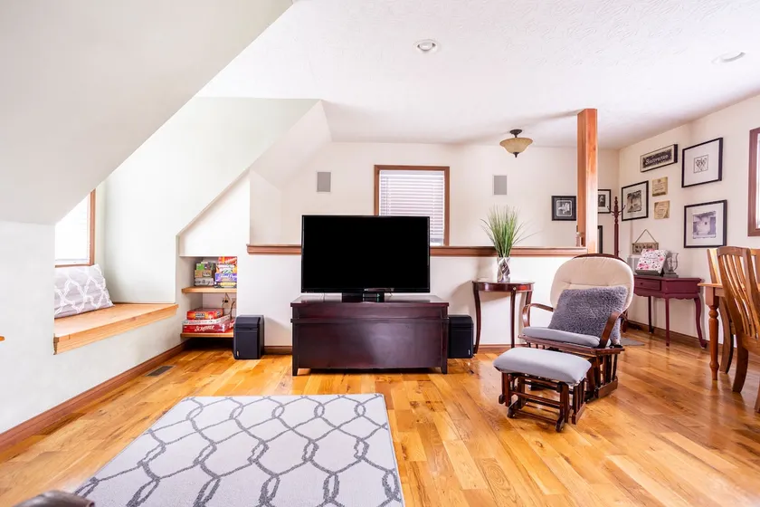 Studio by Falls Park - Image 1
