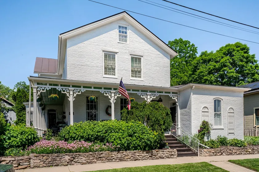 Walnut Street Guest House - Image 1
