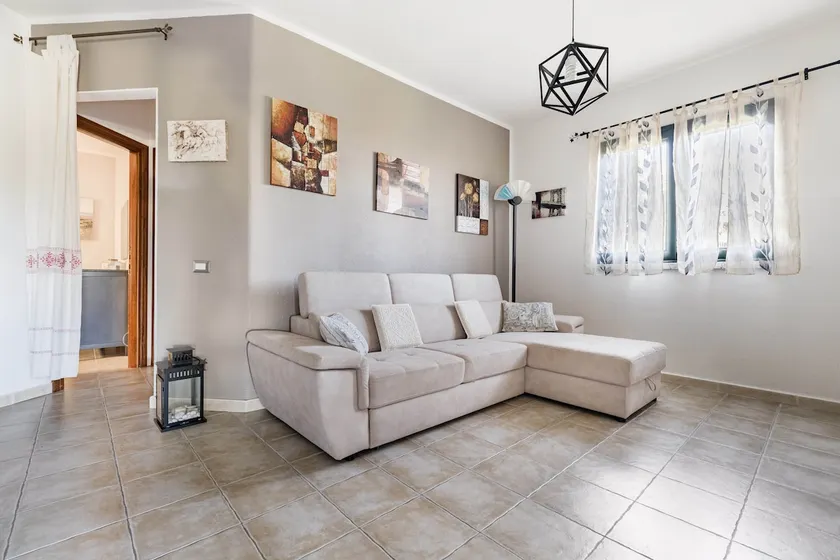 Townhouse with garden in Budoni-Tanaunella - Image 1