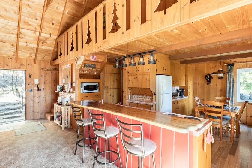 Mi-Wuk's 'TePeace' Lodge, family fun, dog-friendly - Image 1