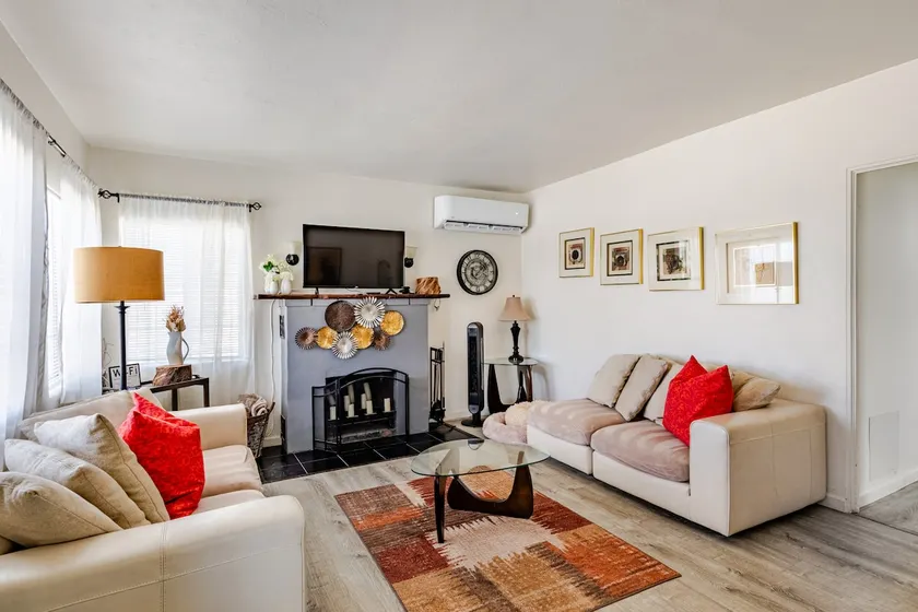 Mission home near Joshua Tree National Park - Image 1