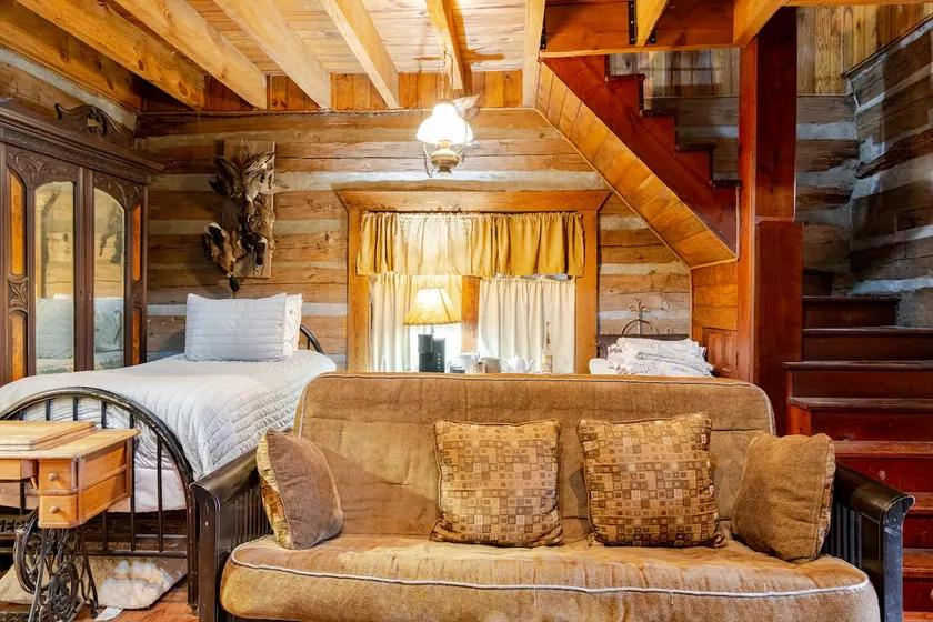 Homestead Bee Branch Cabin - Image 1