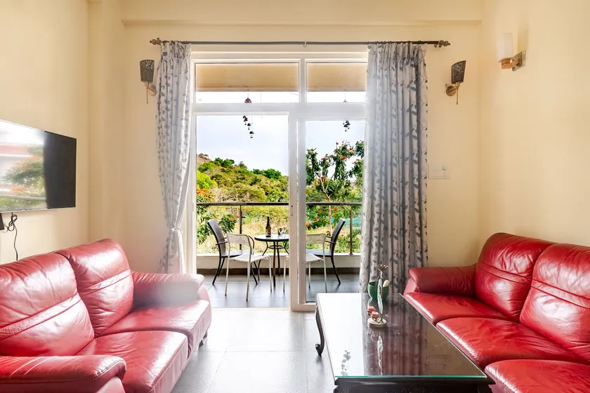 Cinderella apartment with a private sun deck - Image 1