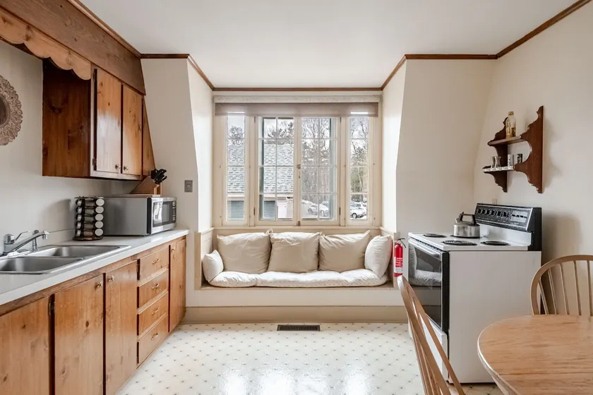 Private 2 bedroom apt. 8 miles to Stowe village. - Image 1