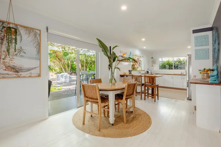 Stylish Shelly Beach Getaway - Great Location! - Image 1
