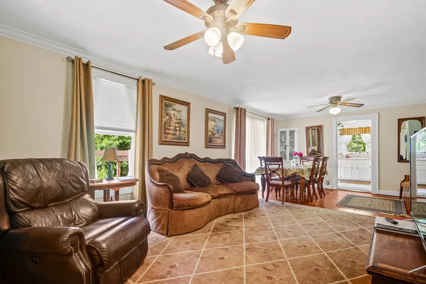 Vintage home near downtown Greenville. - Image 1