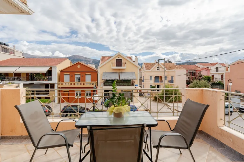 Cozy maisonette at the palm trees street - Image 1