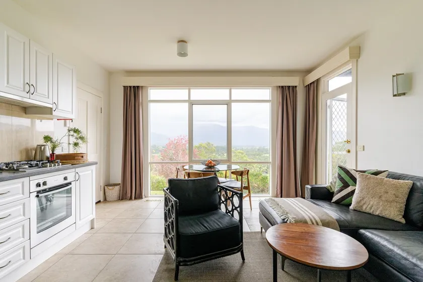 Yarra View Retreat - Image 1