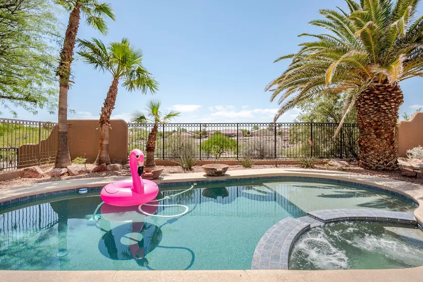 Summerlin Sanctuary Heated Pool Spa Pet OK - Image 1