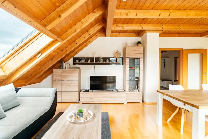Beautiful & bright apartment in country house style - Image 1