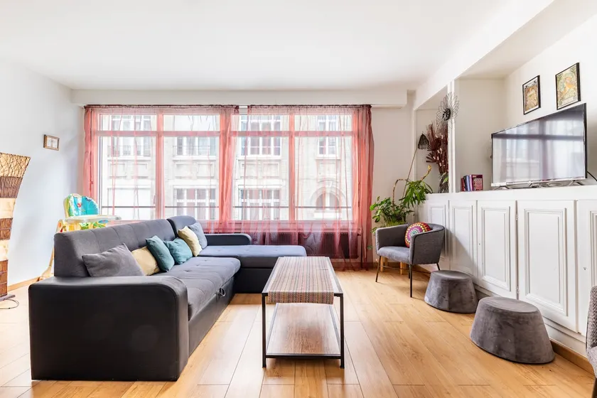 Large apartment with parking, Rouen center - Image 1