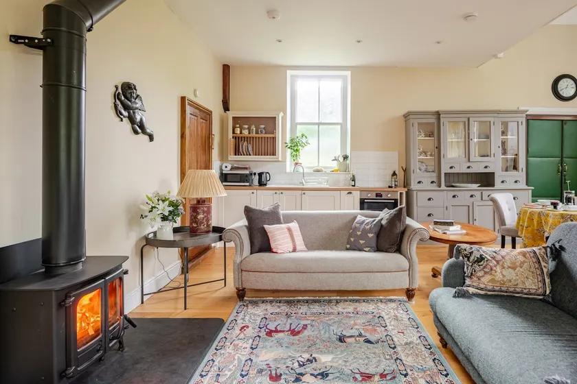 The Sunday School - Converted Chapel Vestry - Image 1