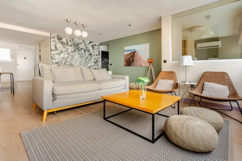 Level 11 Apartment - Image 1
