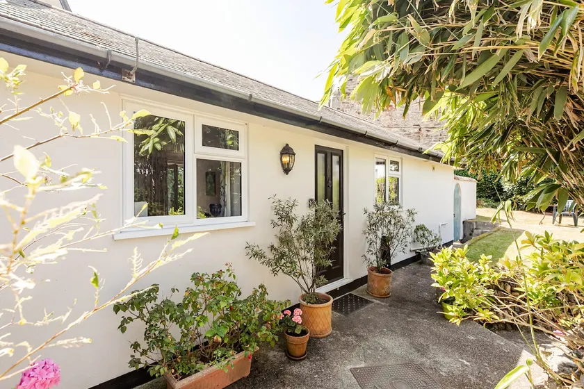 St Agnes hideaway ⭐️parking⭐️ walk to beach/shops. - Image 1