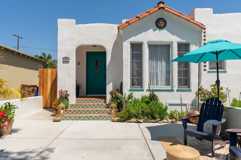 “Ventura vibes” Stylish Midtown Bungalow #1 - Image 1