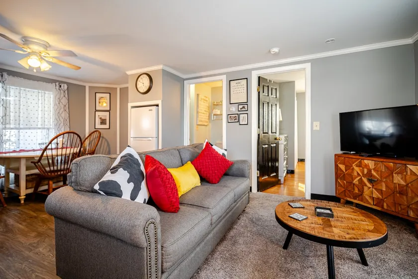 1-BR Queen Bed, Fast Wi-Fi, C5 - Image 1