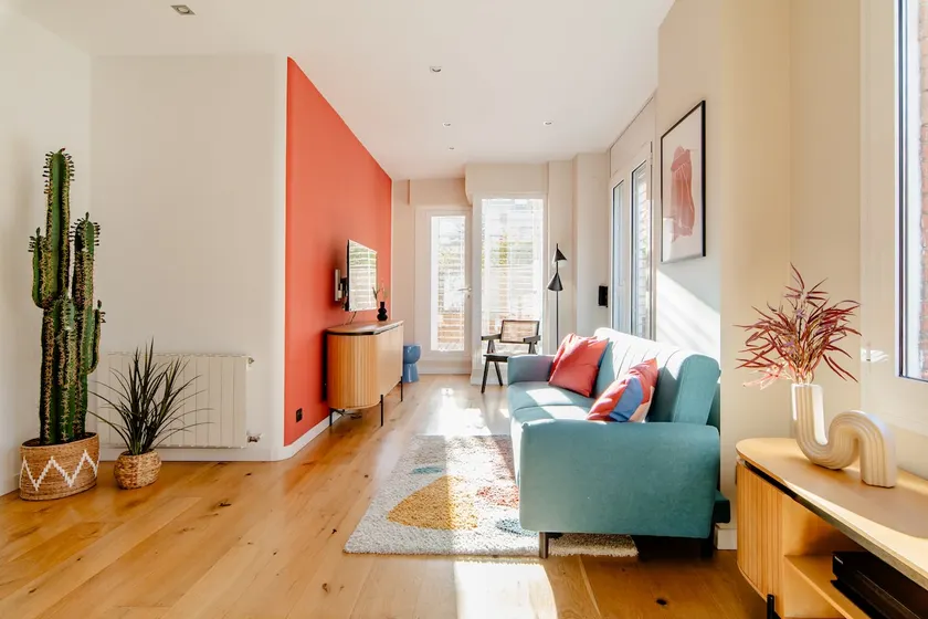 Luxury beach apt, private terrace! - Image 1