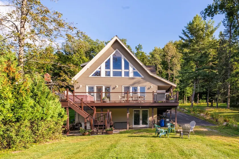 Luxury@Lake: Priv Beach+Firepit+A/C+Grill+Hot Tub - Image 1