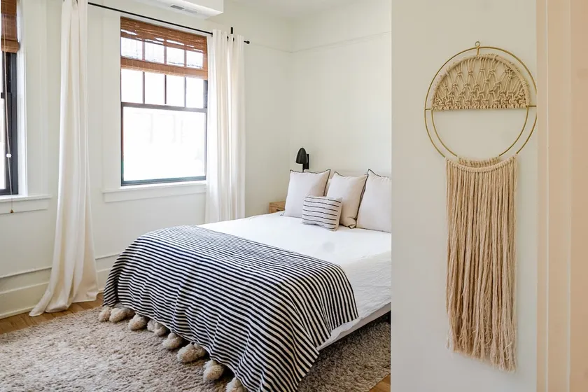 The Tailor's Loft, 1 bdrm apt. in Downtown Geneva - Image 1