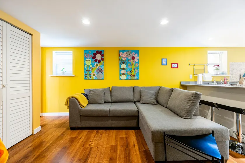 Spacious 2-bedrooms in West Point Grey - Image 1