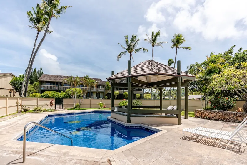 0Hawaiian Get-a-way | Pools | Beach Access - Image 1