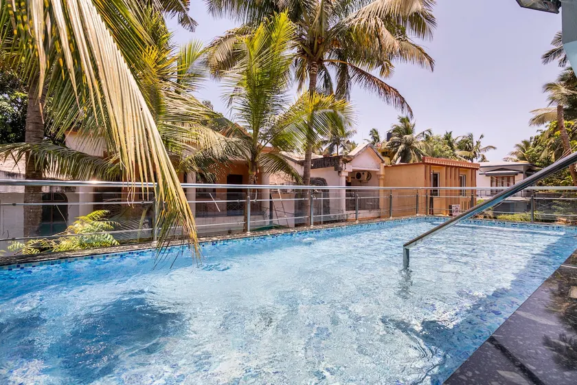 6 BHK house with Pool in Calangute 2 Mins to Beach - Image 1
