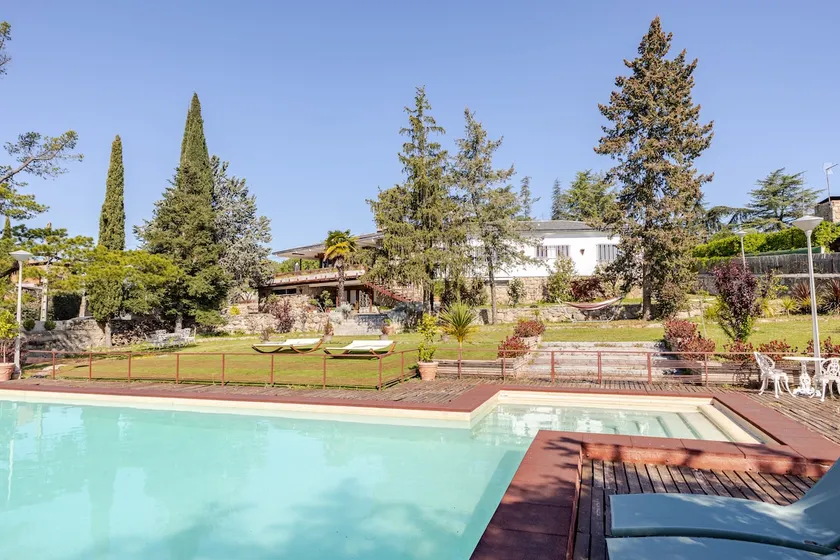 VISTAMADRID VILLA COMPLETE ACCOMMODATION LA NAVATA - Image 1