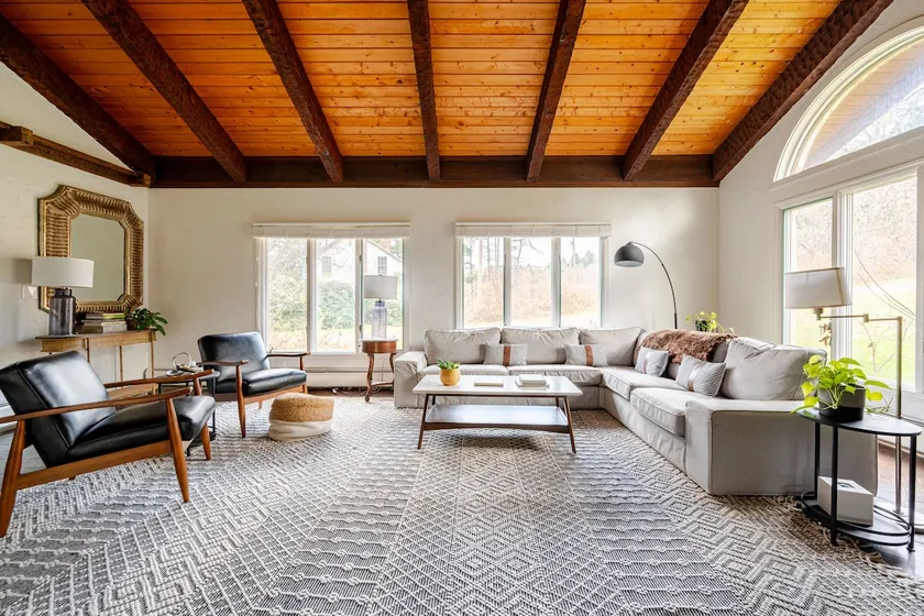The Fireside: An Expansive Catskills Escape - Image 1