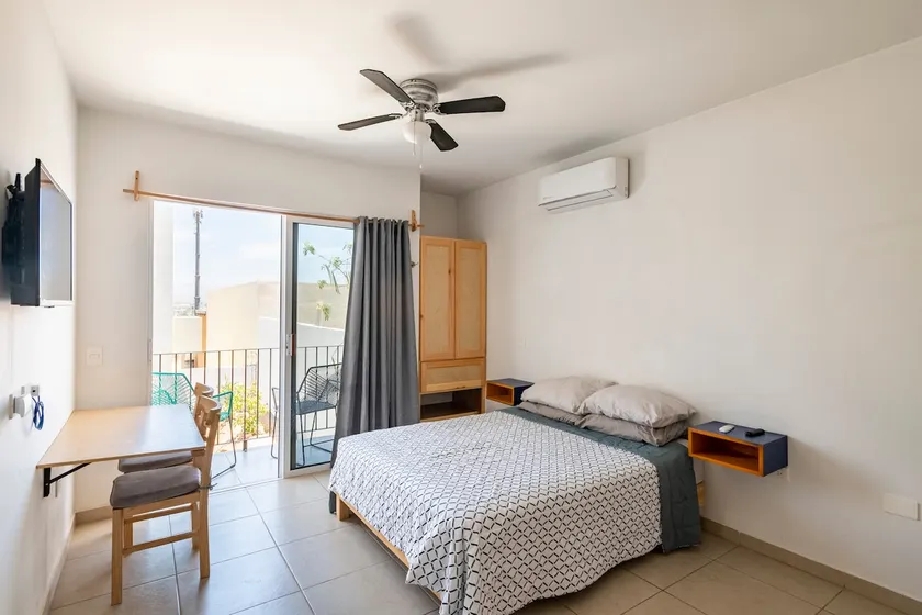 Bedroom - studio. Sunset area - Image 1