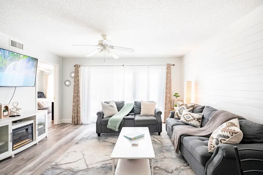 Beach Side- 2Br 2Ba 3bed | POOLS- GEM-BEACH! - Image 1