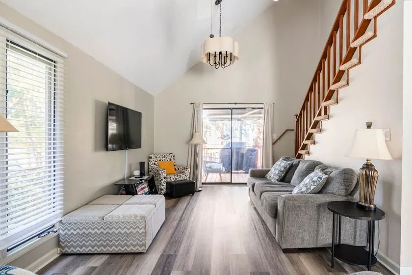 Carmel Oasis. Spacious Home close to everything. - Image 1
