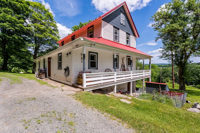 Secluded Catskills Farmhouse w/ 50 acres of hiking - Image 1