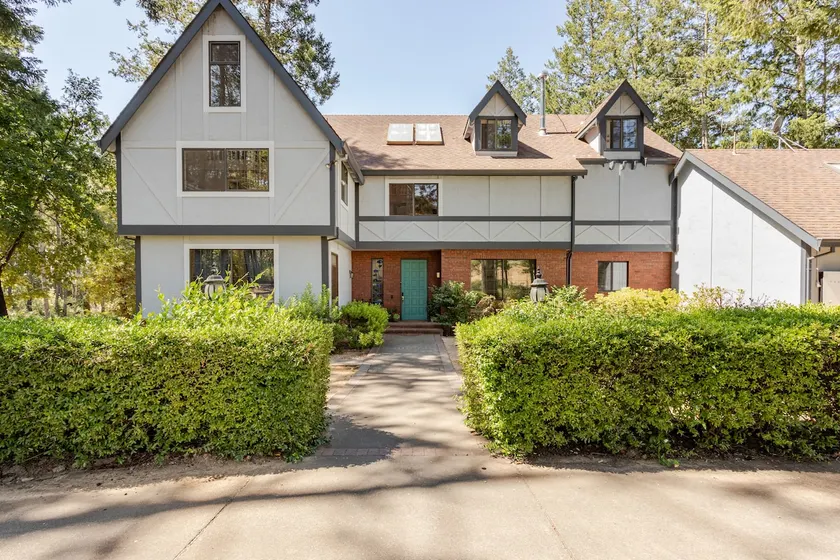 Luxury Napa Vineyard Estate 15 min from St. Helena - Image 1