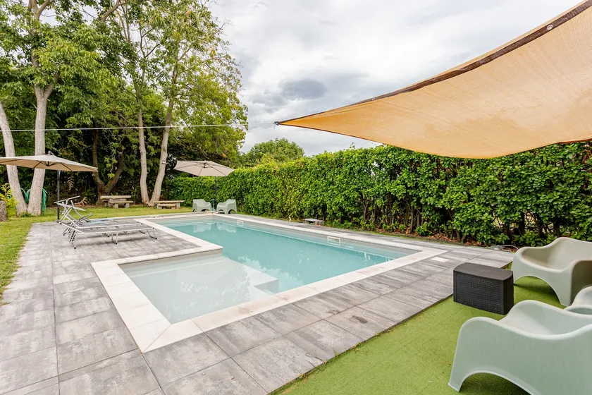 XL 1-BR Apartment: Pool, Wall Box & Shopping - Image 1